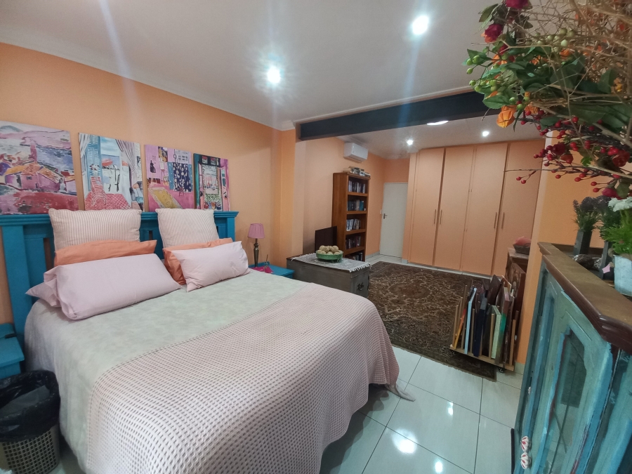 3 Bedroom Property for Sale in Safari Gardens North West